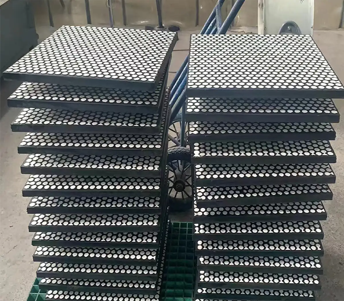 Ceramic Wear Lining