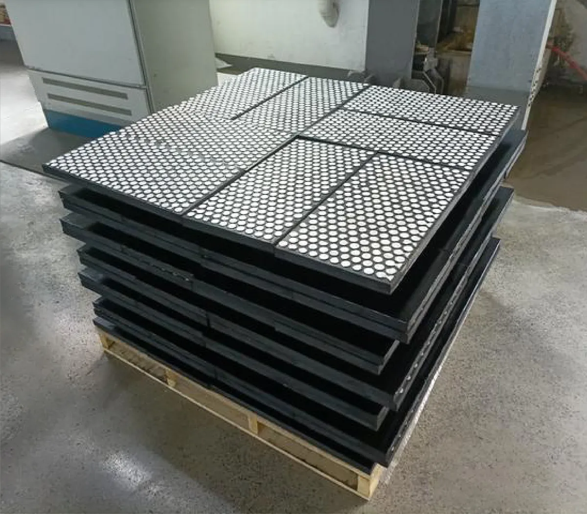 Ceramic Wear Lining