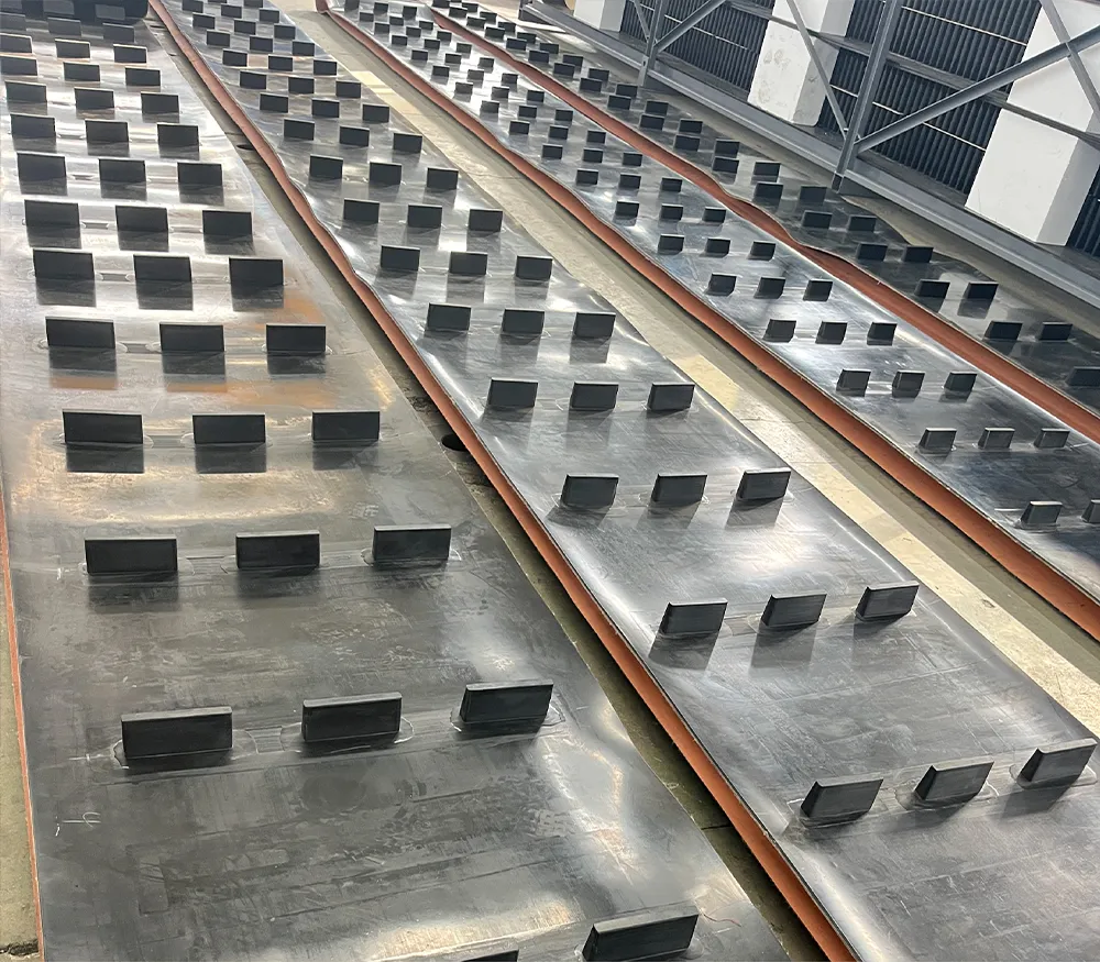 Cleated Conveyor Belt3