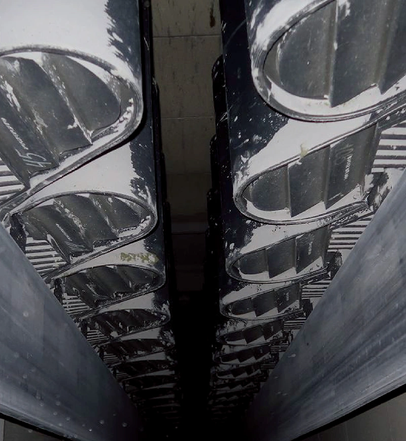 Vertical conveyor solution